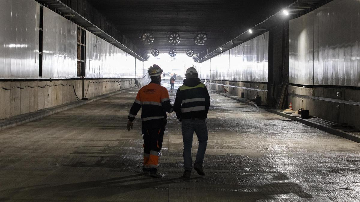 Luz al final del túnel de Glòries. Al final, la Gran Via a la altura de la rambla del Poblenou