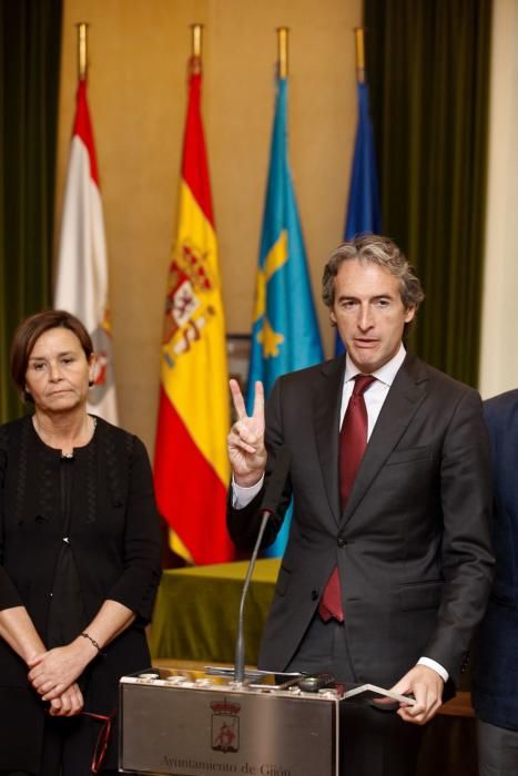 Visita a Gijón del Ministro de Fomento. Íñigo de la Serna