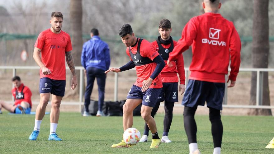 Willy Ledesma protagoniza el susto de la jornada en el Córdoba CF