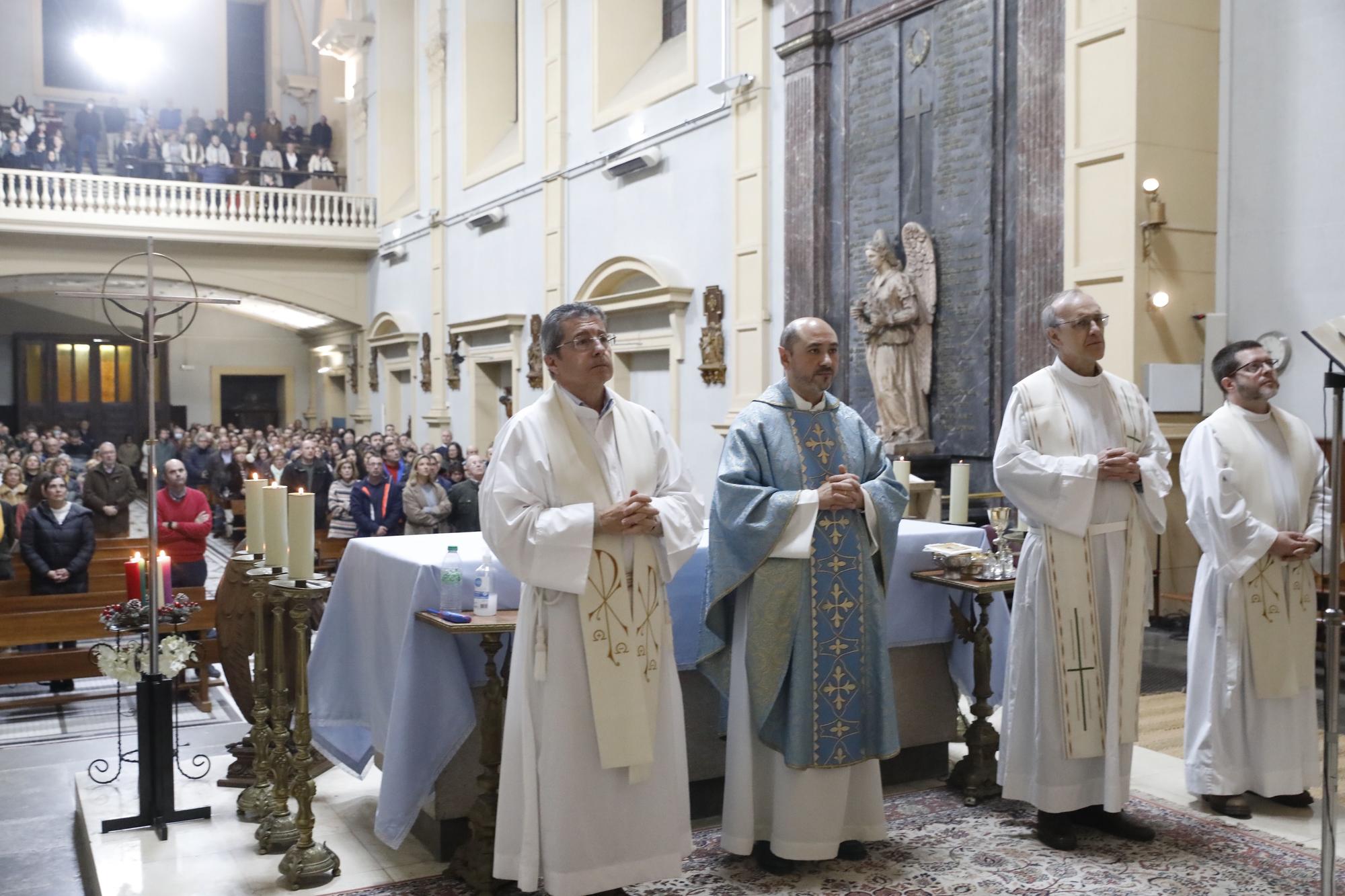 En imágenes: El colegio de la Inmaculada celebra la festividad de la Virgen e inaugura el Belén