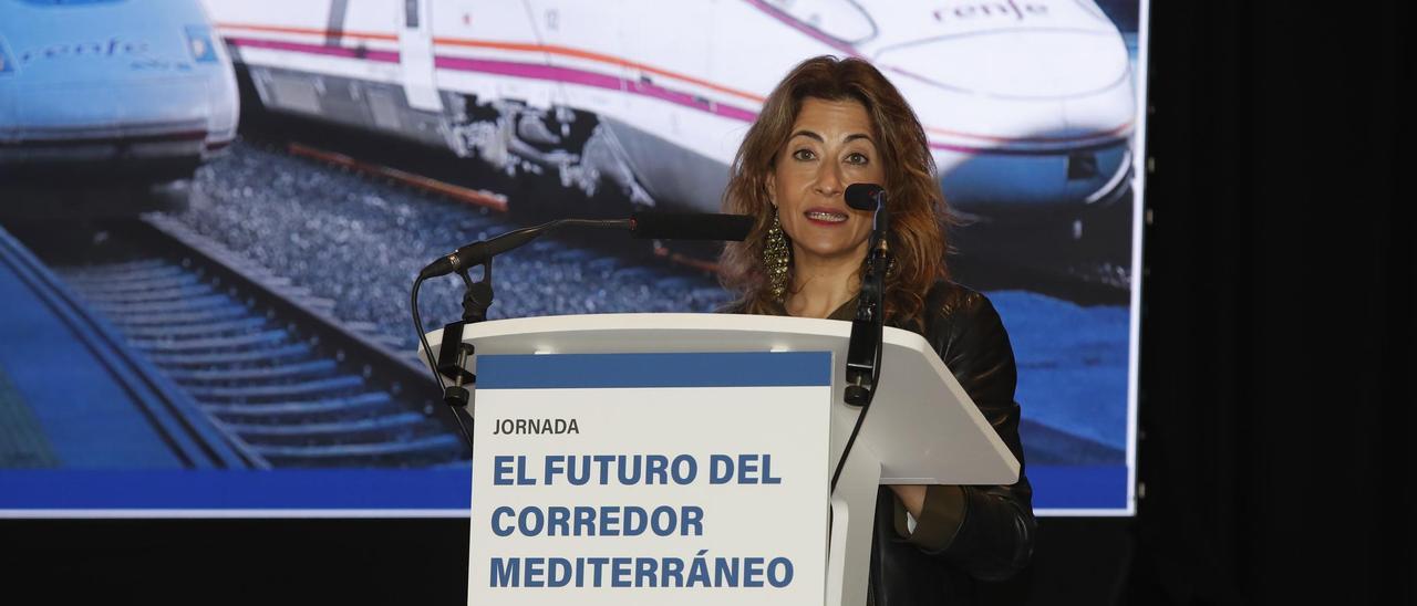 La ministra de Transportes Raquel Sánchez durante la jornada de &quot;El Periódico Mediterráneo&quot; sobre el futuro del corredor ferroviario litoral.