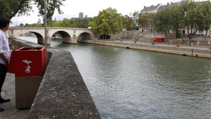 Urinaris polèmics a París.