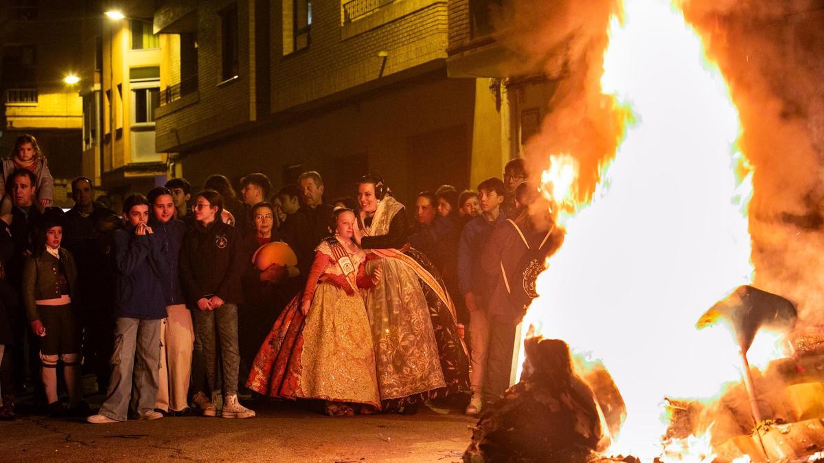 Cremà de la falla infantil de la comisión Plaza Ibérica del Port de Sagunt