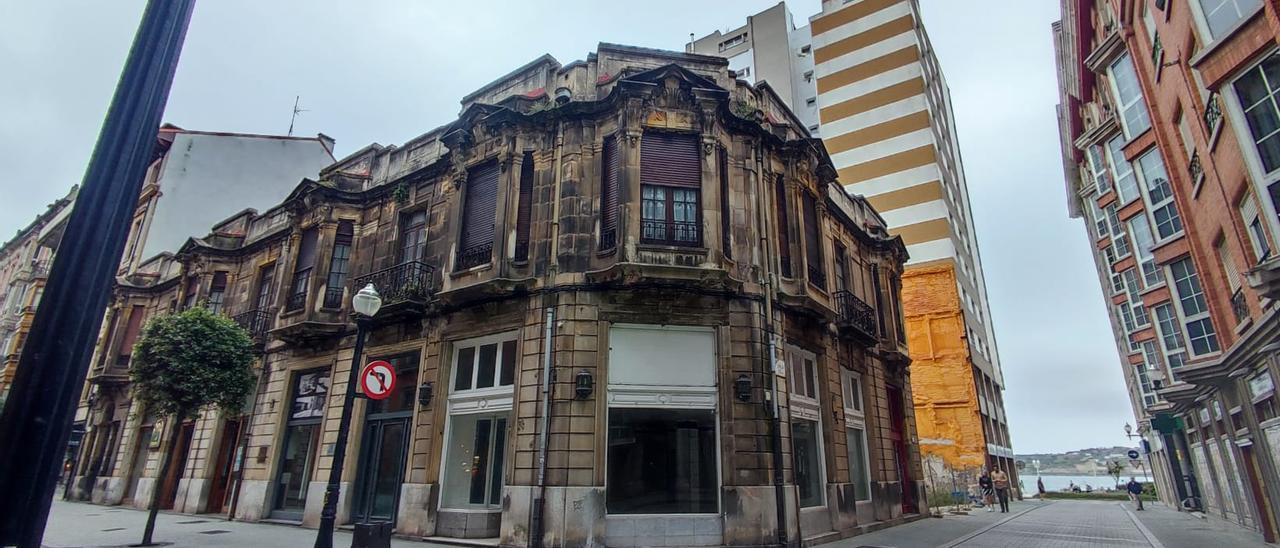 Palacete de Manuel del Busto, en la calle San Bernardo.