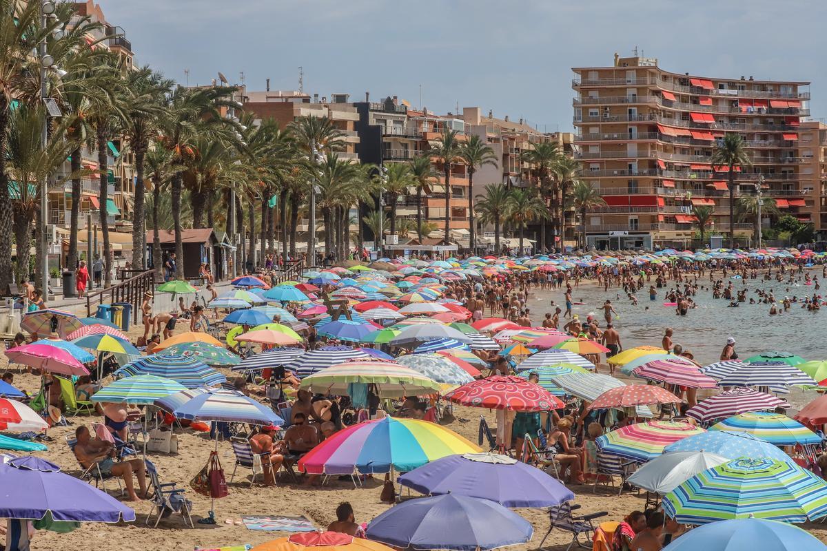 Costas advierte de la "alarmante" regresión del ancho de la playa expuesta a temporales de levante