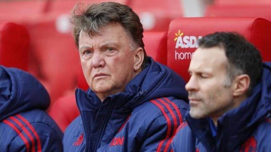 Van Gaal no acude al entrenamiento del Manchester United