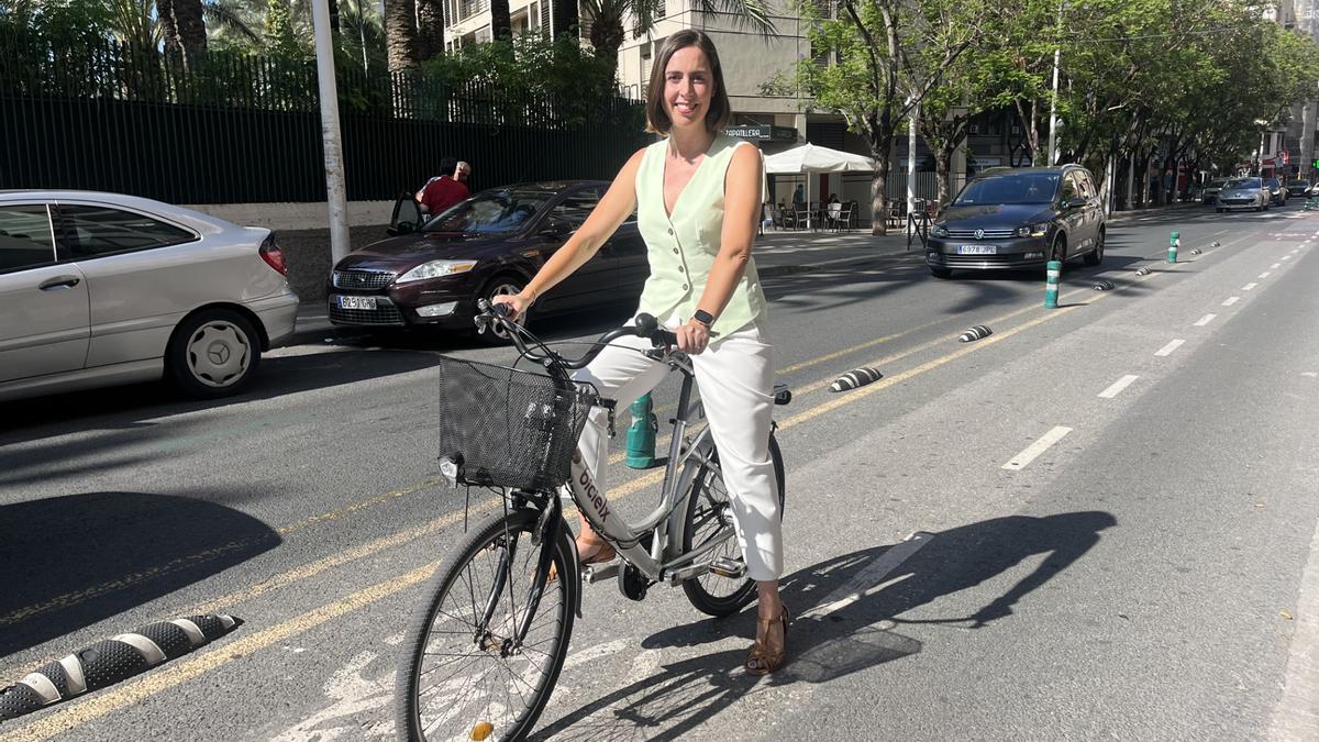 Esther Díez, en el carril bici de Jesuitinas