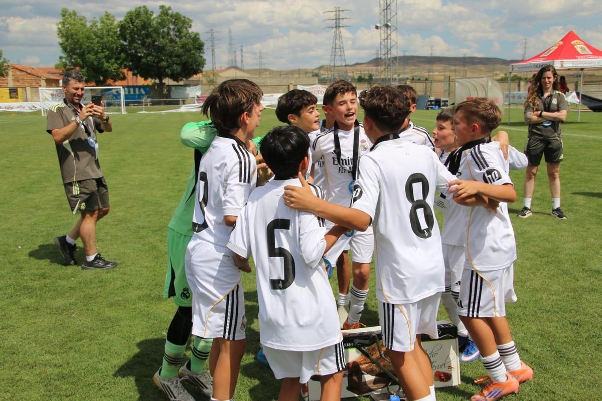 El Real Madrid se proclama campeón de la 10ª Jamón Cup.