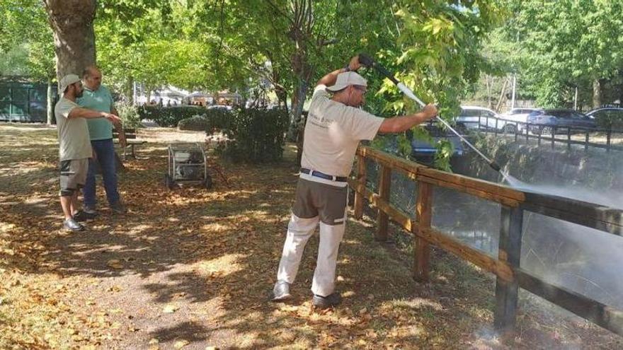 Redondela mejora el paseo fluvial  del Pexegueiro