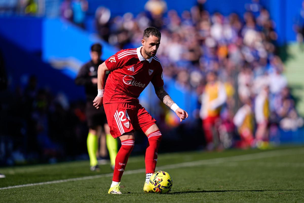 Adnan Januzaj, durante el partido entre Getafe y Sevilla en el Coliseum de la jornada 25 de LaLiga EA Sports