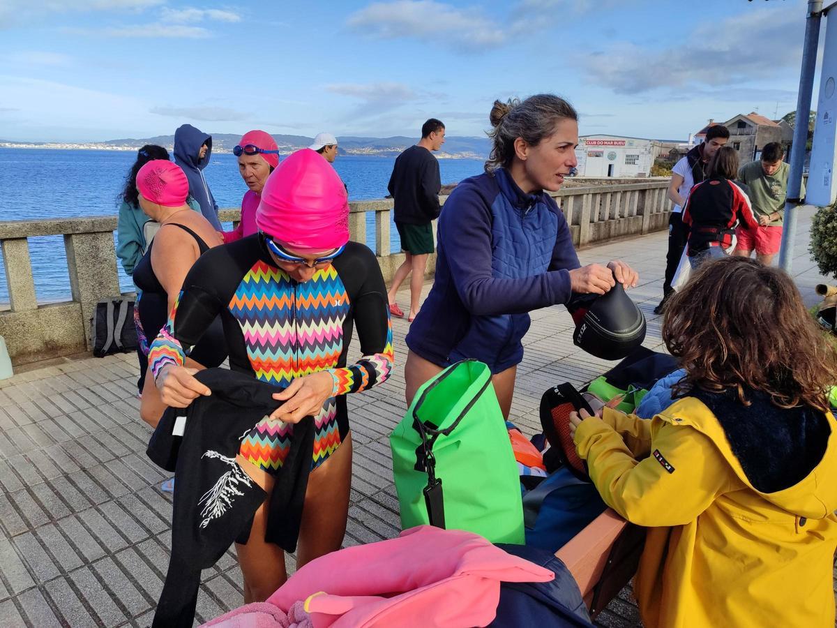 Un chapuzón reivindicativo en Pescadoira (Bueu) por el Día de Reyes Un chapuzón reivindicativo en Pescadoira (Bueu) por el Día de Reyes