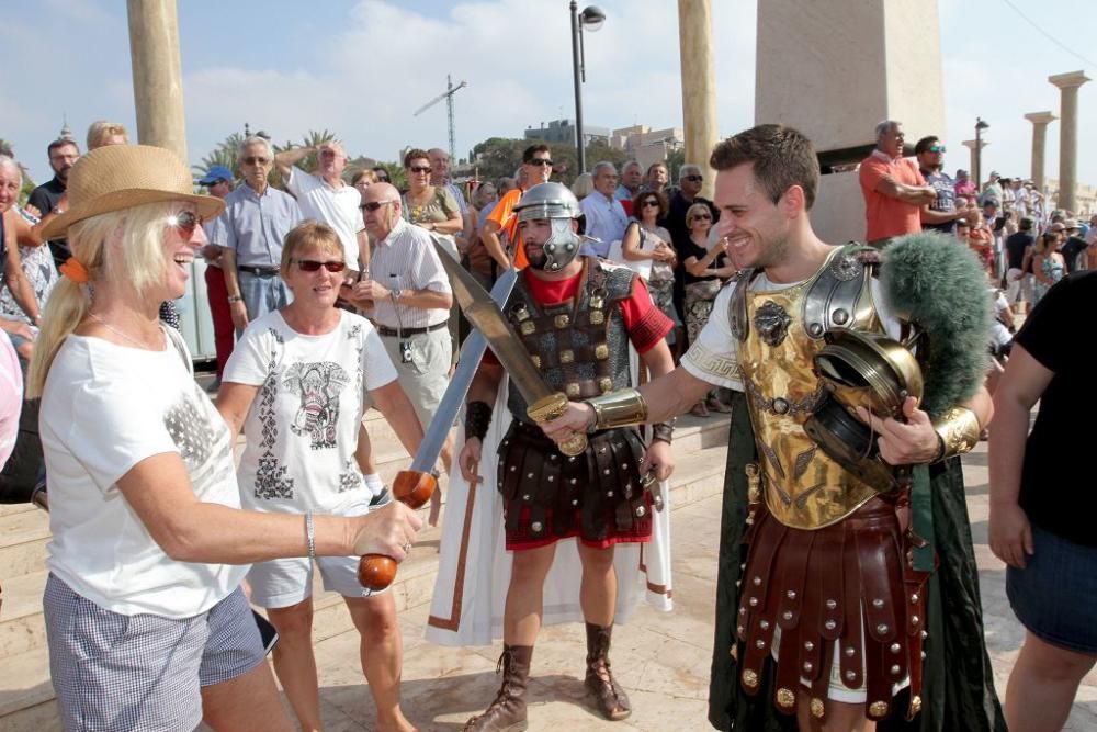 Los turistas disfrutan de Carthagineses y Romanos