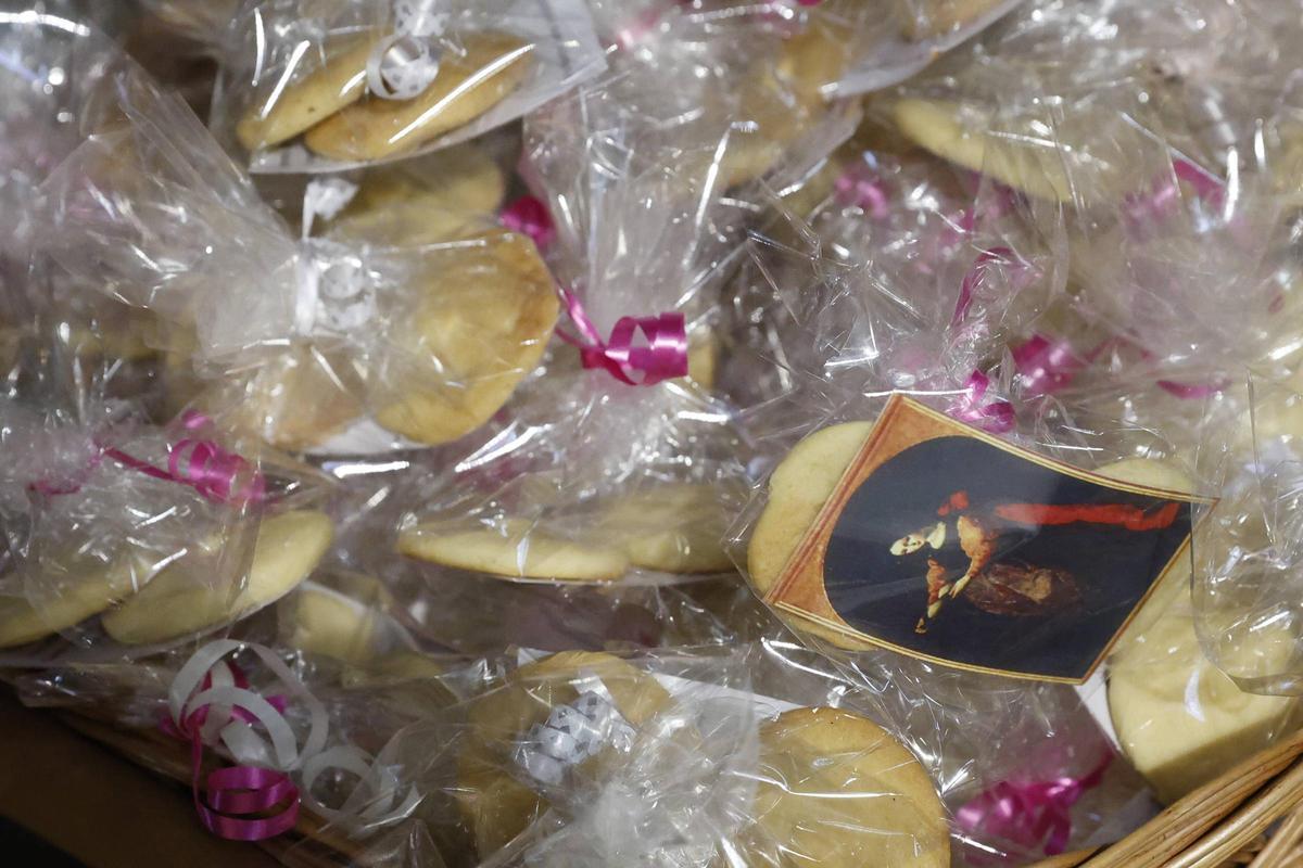 La misa en la basílica de Gijón en honor de Santa Águeda, en imágenes