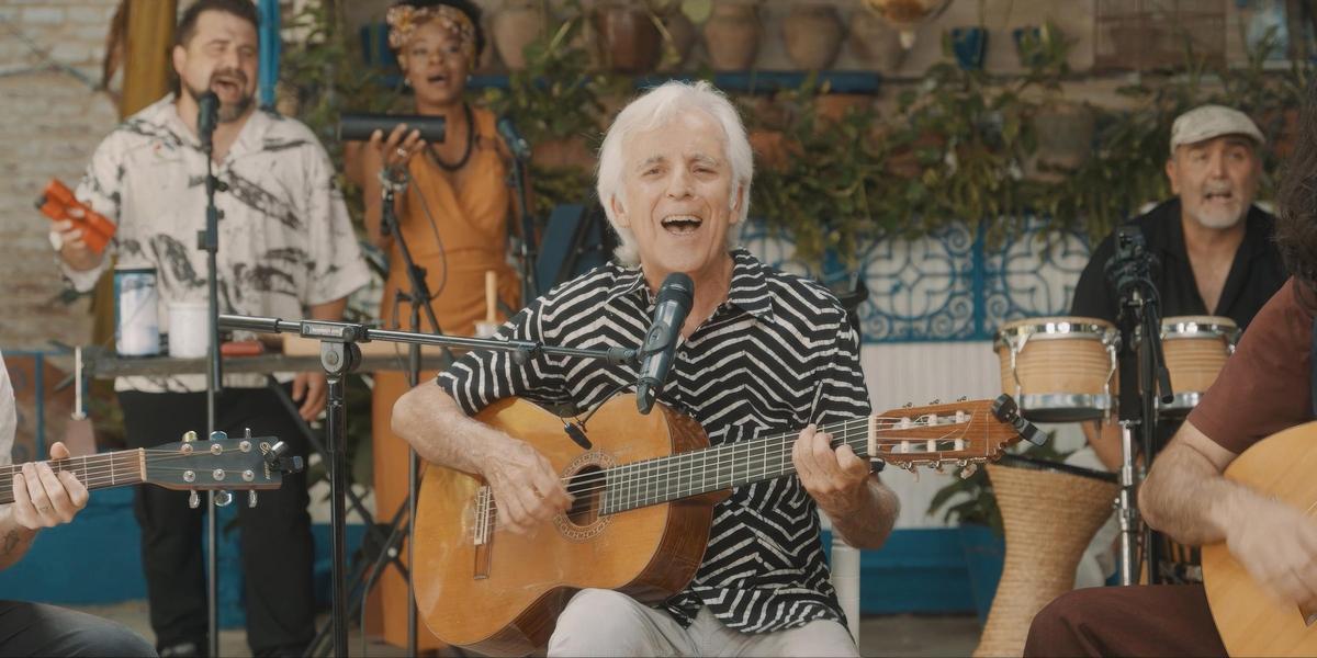 Kiko Veneno grabó en acústico el pasado noviembre siete canciones inéditas en el histórico tablao sevillano La Carbonería.