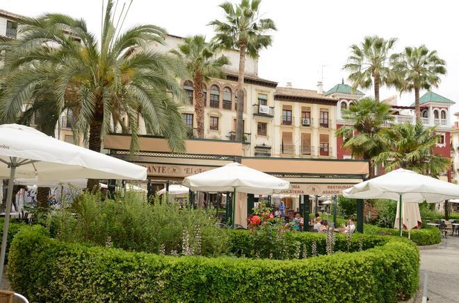 La Plaza de la Romanilla, Granada
