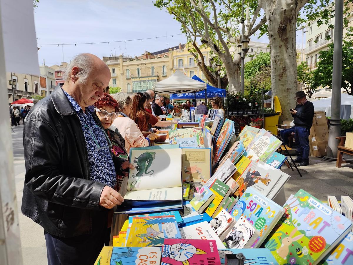 La diada de Sant Jordi 2025 a Figueres.