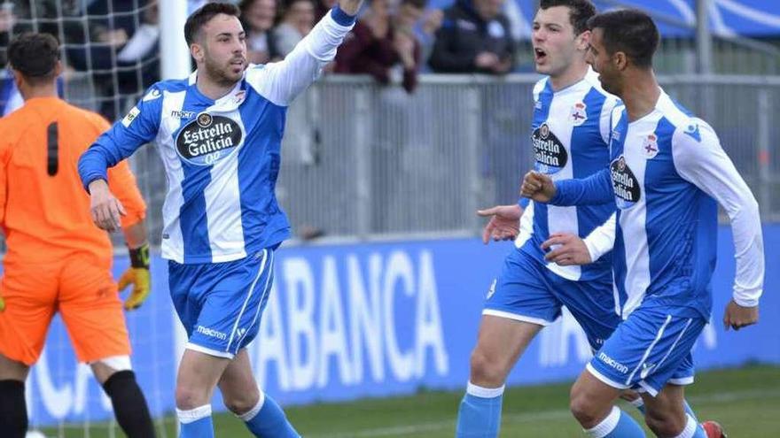 Los jugadores del Fabril celebran un gol esta temporada.