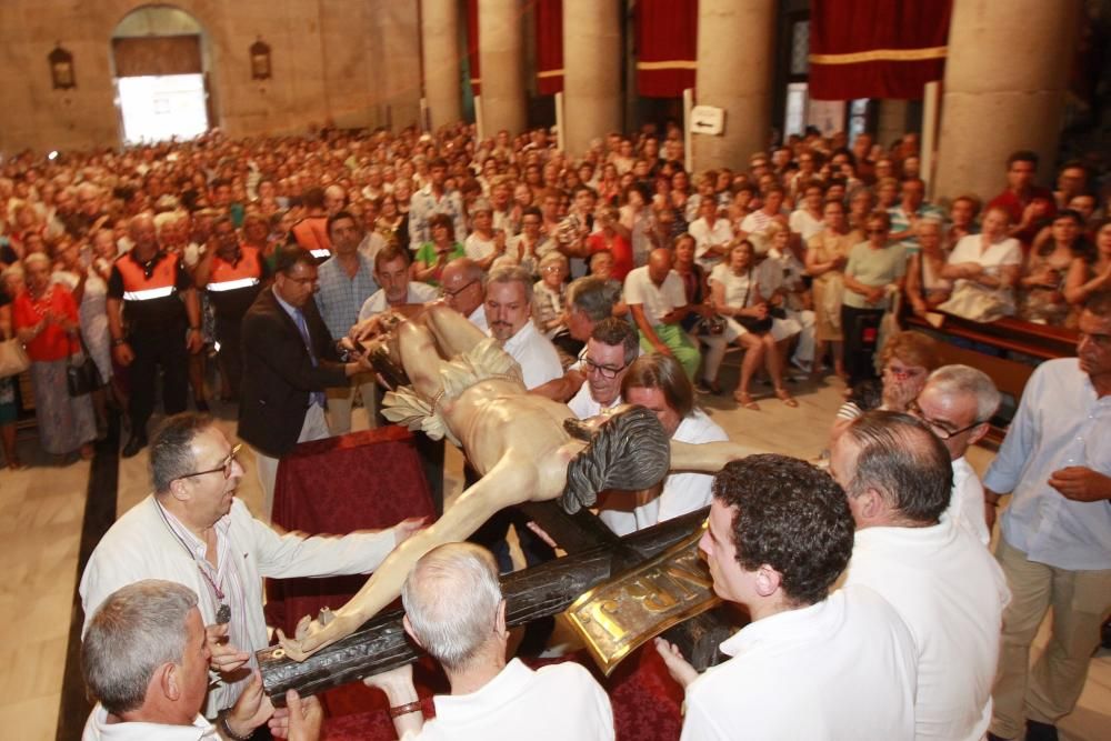 La Colegiata lucía abarrotada durante toda la eucaristía