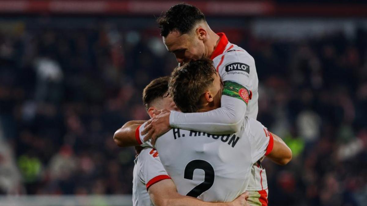 Arnau, Rincón y Tsygankov festejan el gol de Ounahi al Madrid