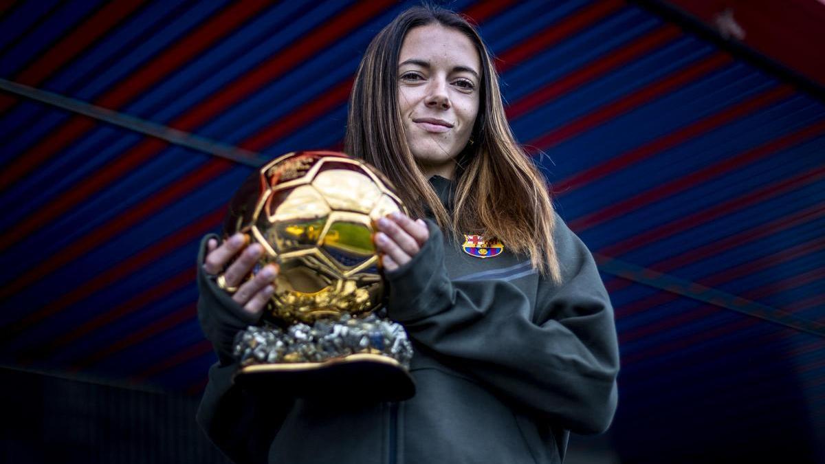 Aitana Bonmati ganadora del Balón de Oro durante la entrevista.