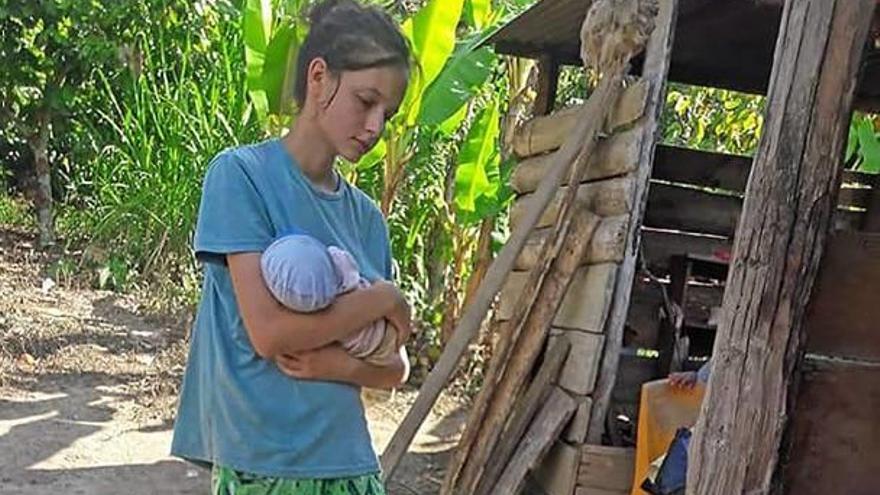 La joven ilicitana Patricia Aguilar, cuando fue rescatada en mitad de la selva peruana, tras ser captada por una secta.