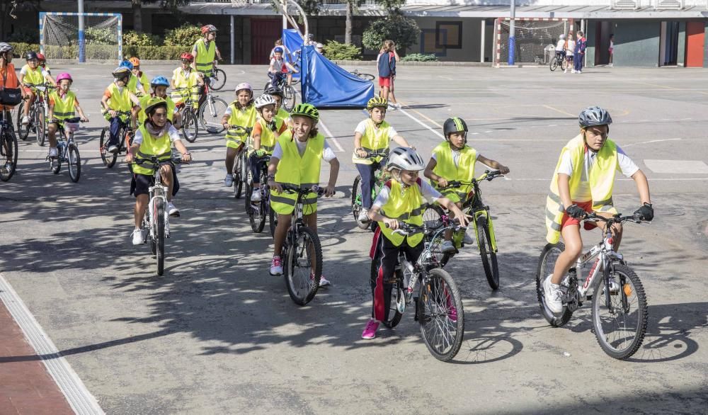 Miralba pedalea por la movilidad sostenible