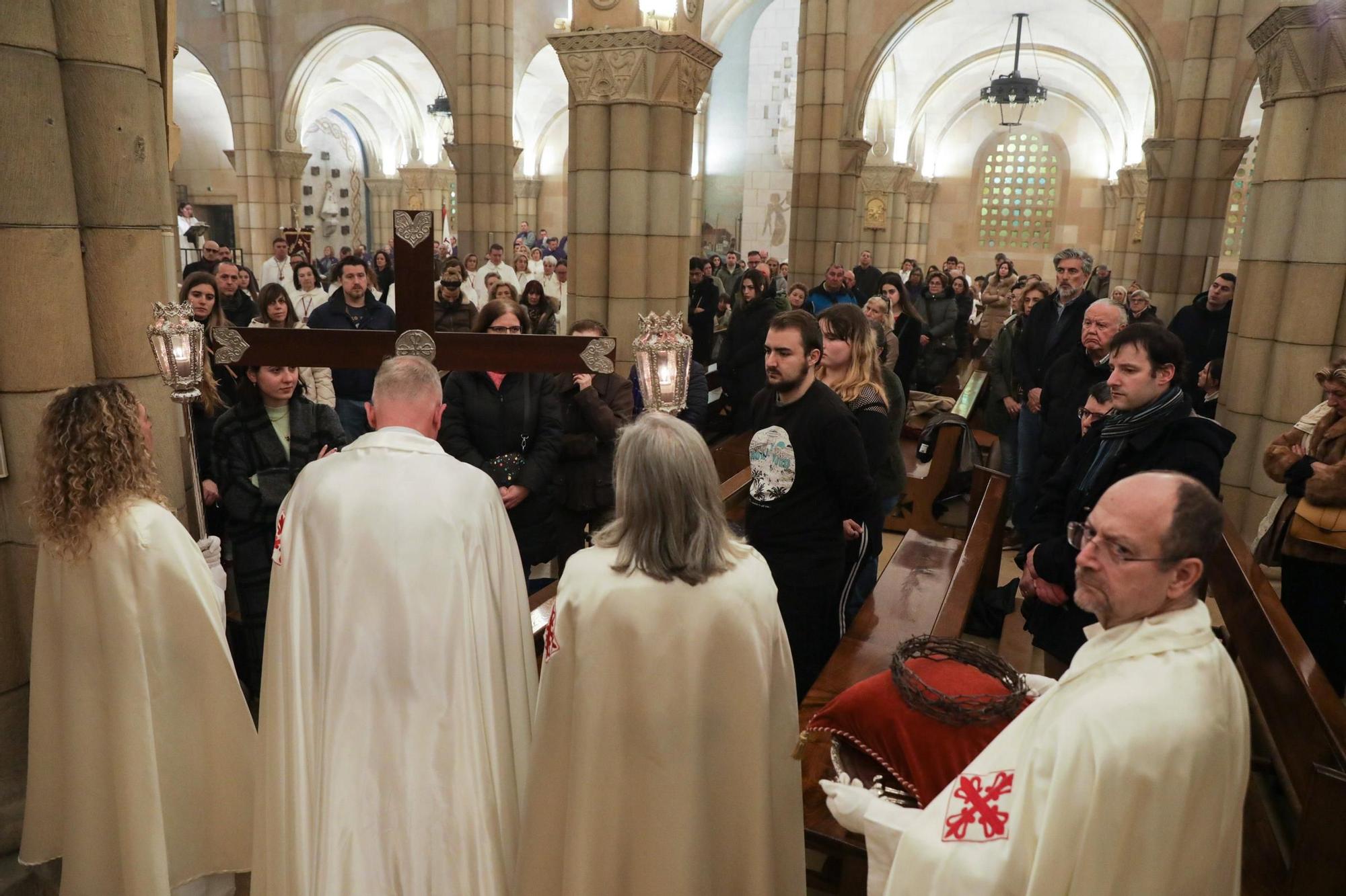 El vía crucis del Jueves Santo en Gijón, en imágenes