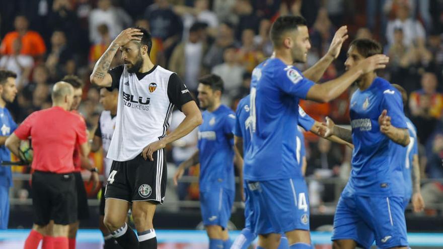 Un buen Getafe sorprende al Valencia en Mestalla