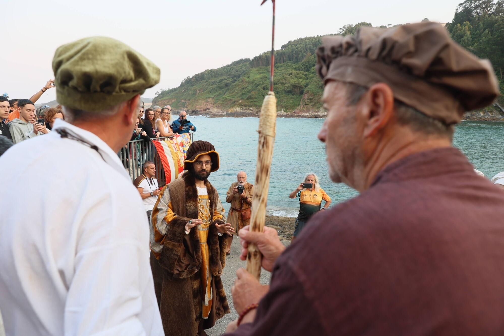 Carlos V siempre desembarca en Tazones