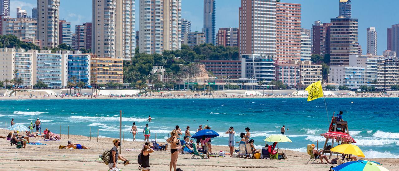 La playas de Benidorm están esperando como agua de mayo la apertura británica