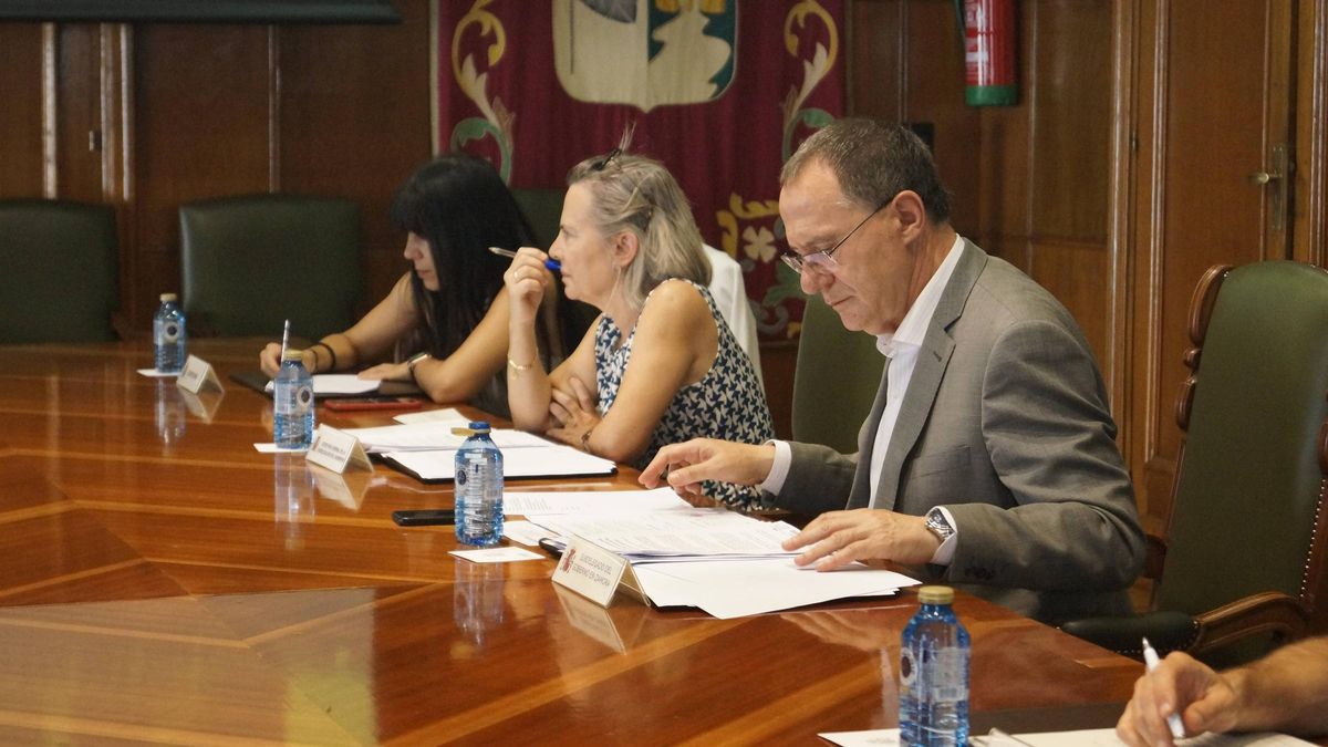 Ángel Blanco, en la Comisión de Asistencia al Subdelegado del Gobierno.