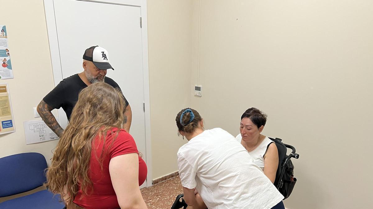 Cocemfe ofereix un programa de suport per als familirs cuidadors de persones en situació de dependència.