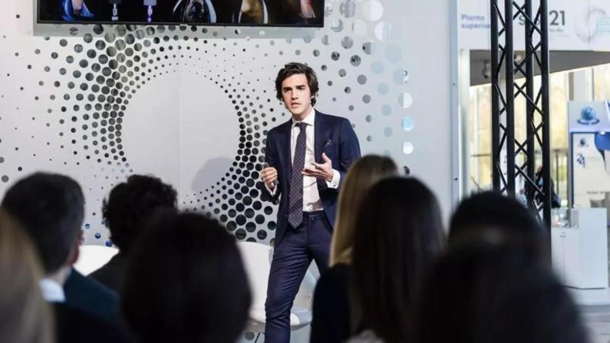 El doctor Javier Calatrava Serrano