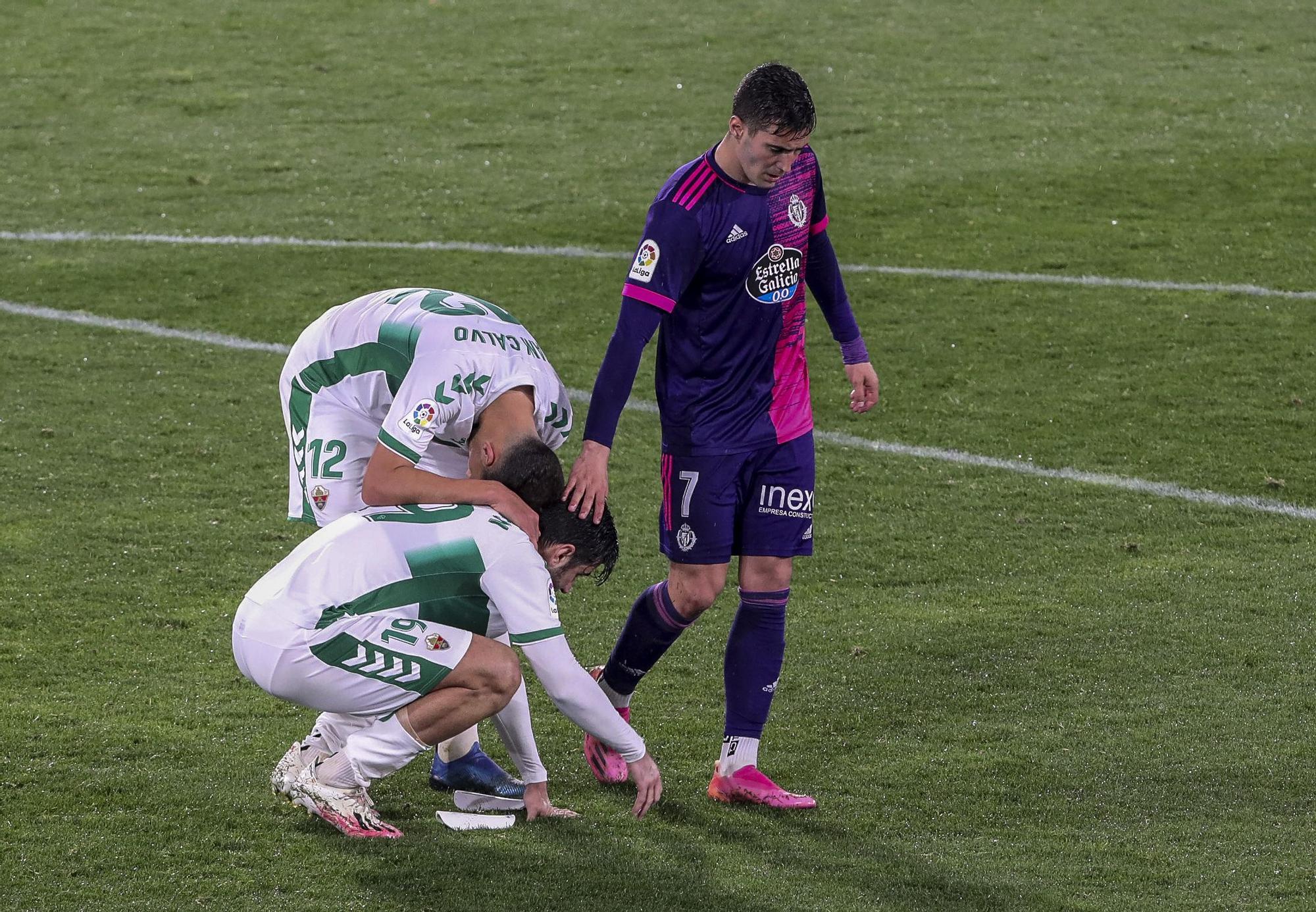 Elche 1 - Valladolid 1: El Elche no sabe ganar