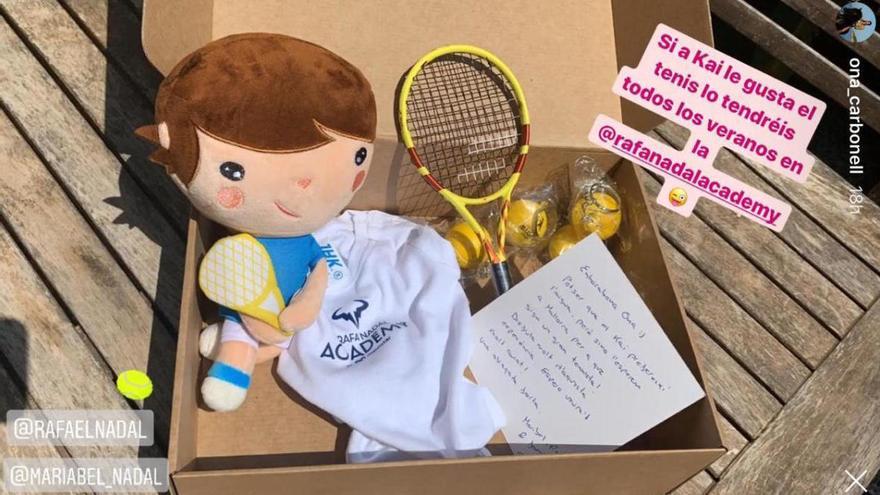 Rafa Nadal y su hermana Maribel le hacen un regalo al bebé de Ona Carbonell
