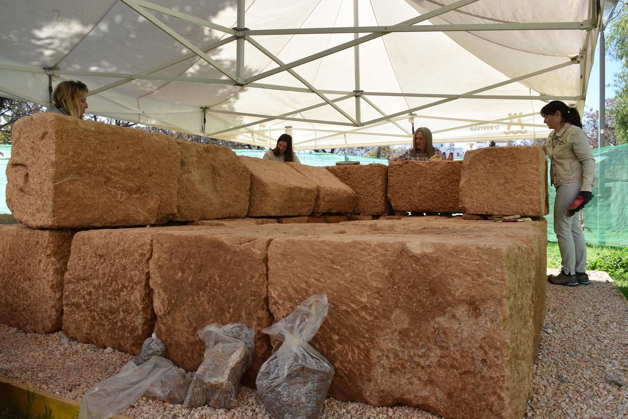 Comienza la restauración del mausoleo romano hallado en Ibiza