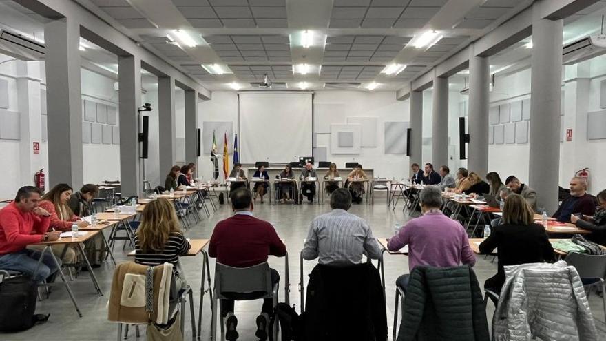 La Junta de Extremadura fija en 2.019 plazas la oferta de empleo público de 2023