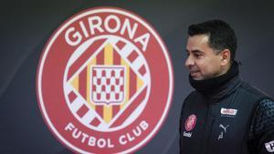 Míchel, el entrenador del Girona, en Montilivi.