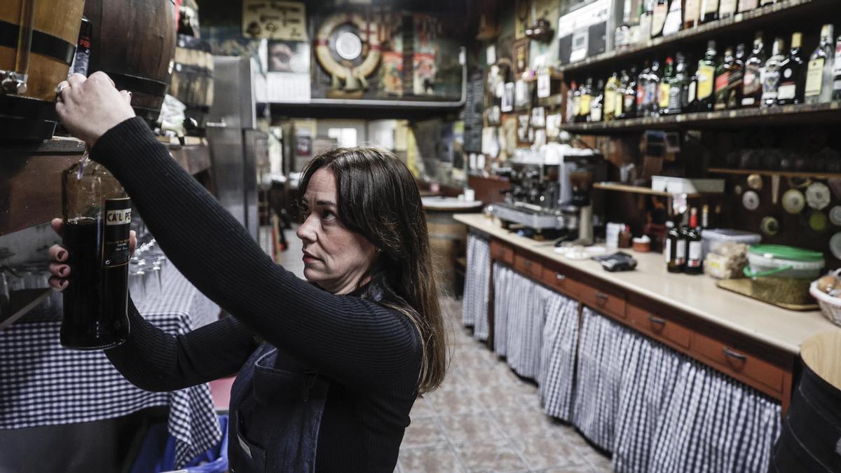 Amenaza de cierre para la bodega Cal Pep, en Gràcia.