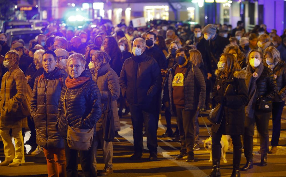 Manifestación en las calles del Port de Sagunt, el 25N contra la violencia machista.