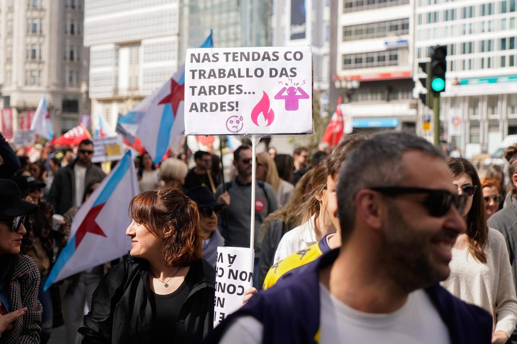 Más de 600 trabajadores de tiendas de Inditex protestan en A Coruña para exigir mejoras