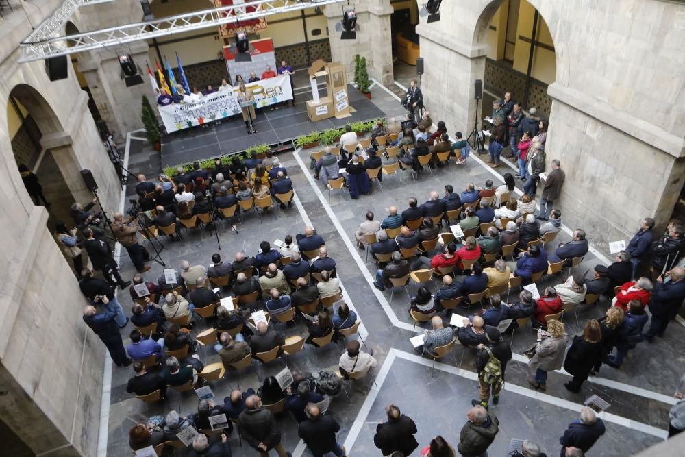 Gijón alza la voz para exigir el comprometido plan de vías.