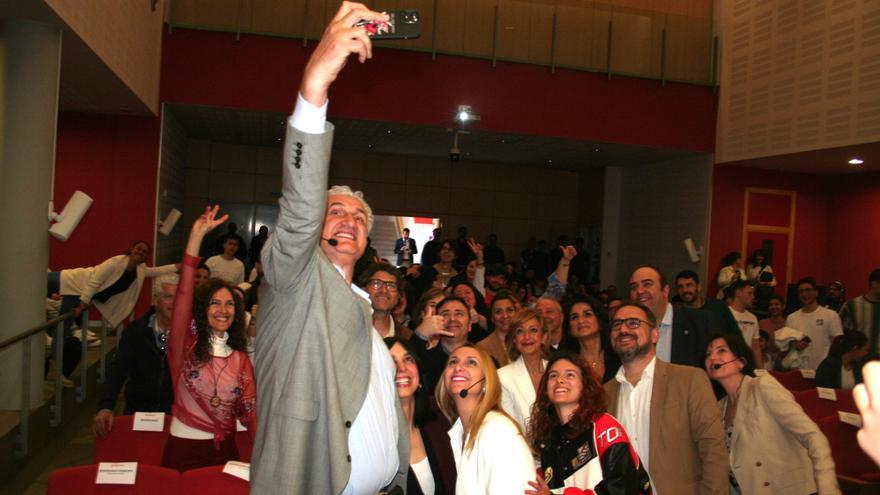 Romay pone en valor en Lorca el talento intergeneracional