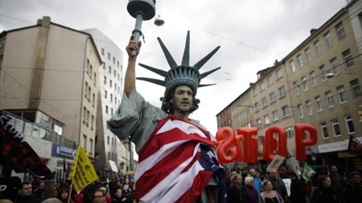 Manifestación contra el TTIP en Hannóver, con motivo de la visita de Barack Obama a la ciudad alemana, el pasado 23 de abril.