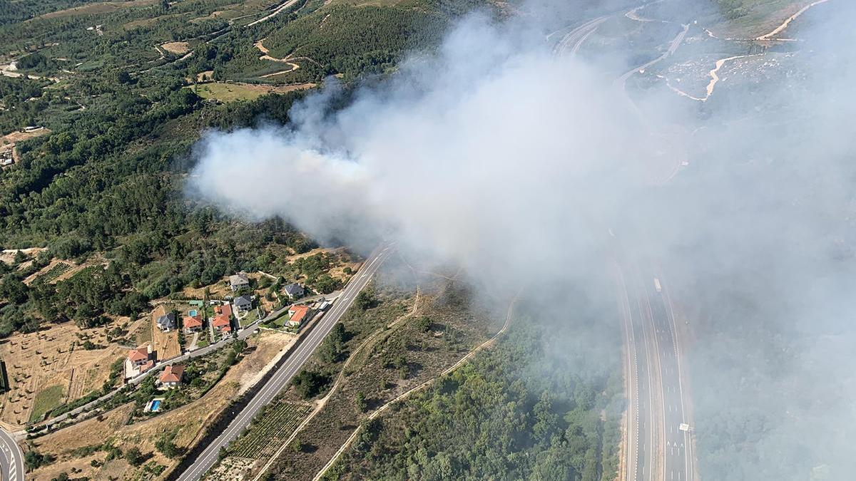 Foto aérea del incendio // Brigada de Marroxo