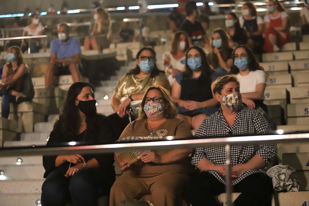 Pablo López encandila a sus fans en el Teatro de la Axerquía