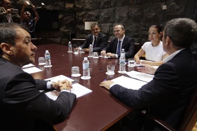 06/07/2016.CANARIAS.El presidente del Gobierno de Canarias, Fernando Clavijo, se reúne con los alcaldes de Las Palmas, Santa Cruz, La Laguna y Telde