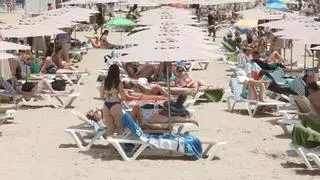 Sensación térmica de 47 grados y alertas para el martes y miércoles en la provincia de Alicante