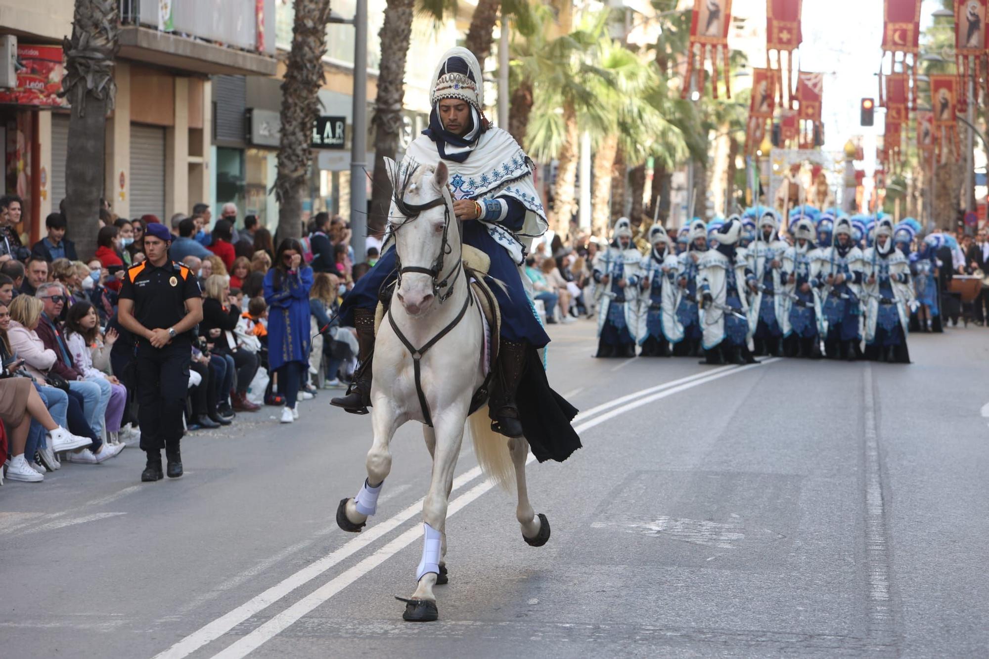 El desfile del bando moro en San Vicente, en imágenes