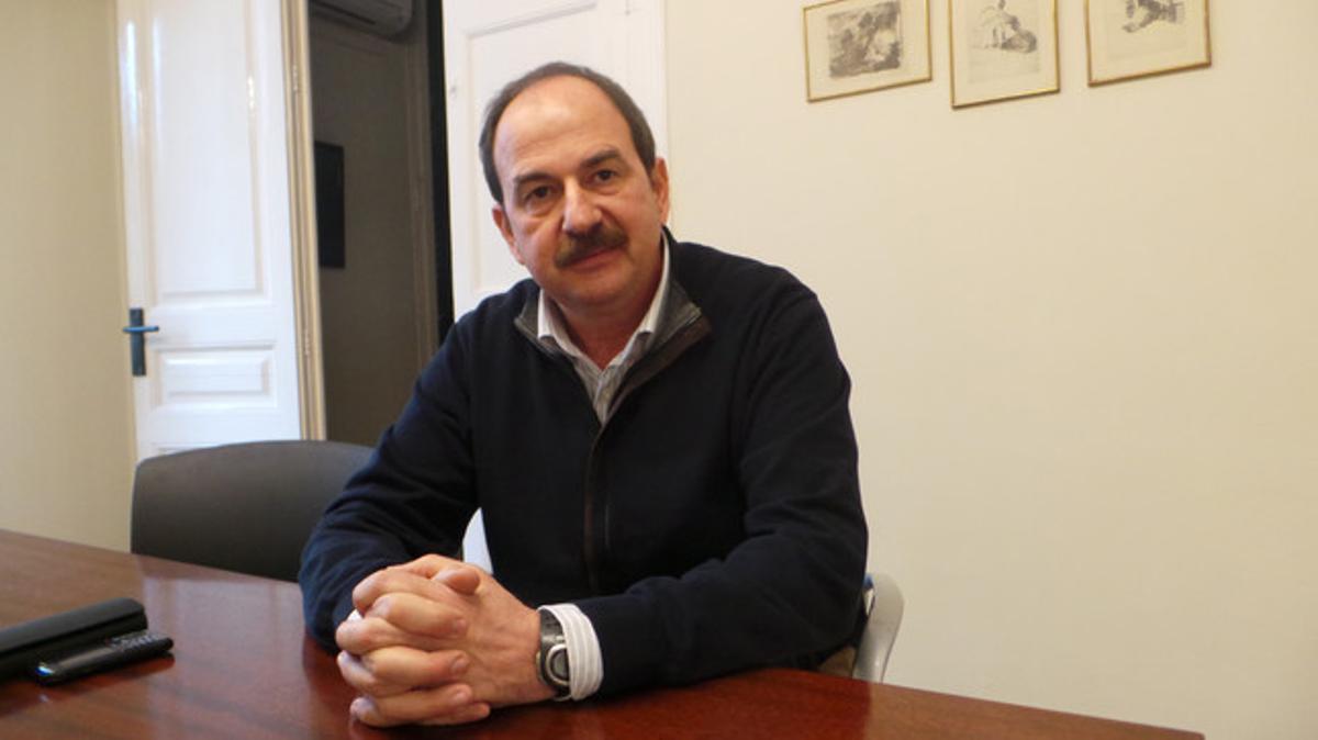 El diputat de CiU i exalcalde de Lloret, Xavier Crespo, durant una entrevista amb EL PERIÓDICO, diumenge passat. El diputat de CiU i exalcalde de Lloret, Xavier Crespo, durant una entrevista amb EL PERIÓDICO, diumenge passat.